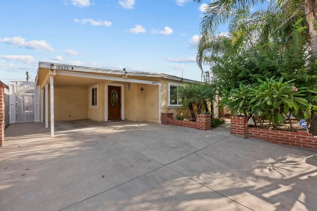 Foto del edificio - 18621 Bryant St