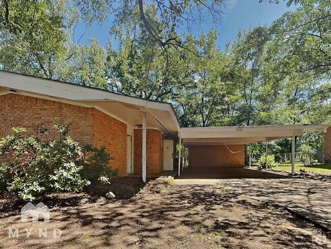 Building Photo - 2701 Stillwell Dr