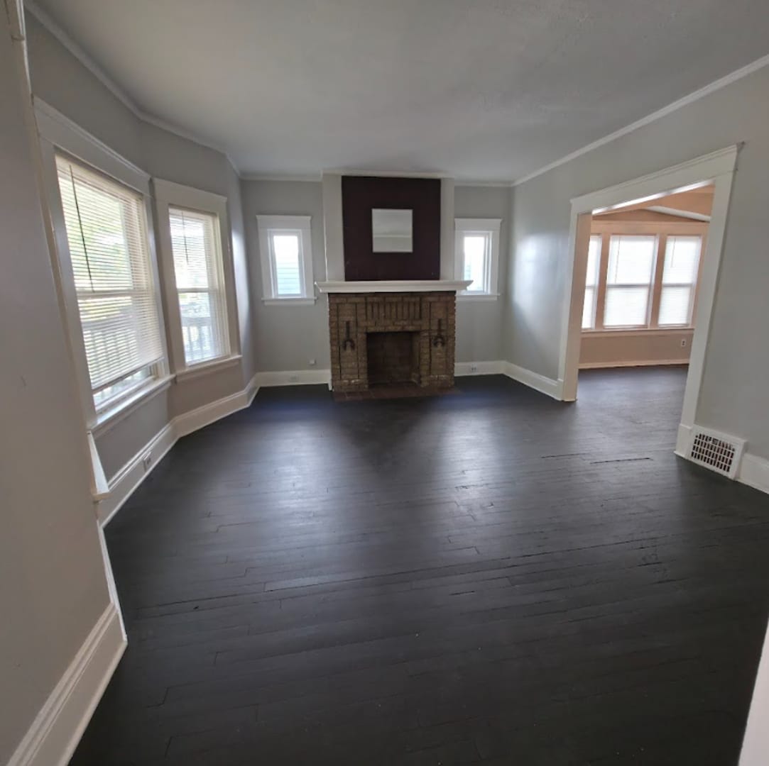 747 E 117th St Cleveland, OH 44108 – photo 4