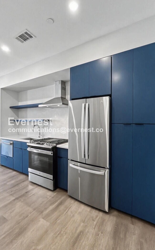 Foto del edificio - 500 Merritt Ave