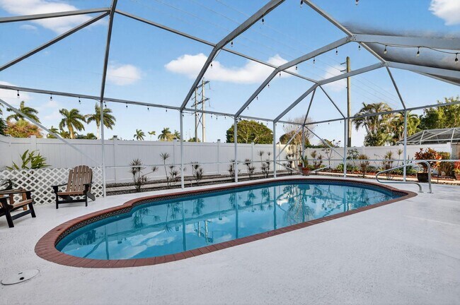 Building Photo - 18280 Coral Isles Dr