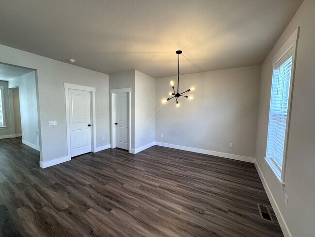 Foto del edificio - 3 Bed / 2.5 Bath Modern Home on Billings West End