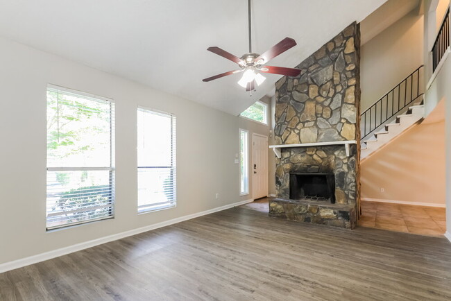Building Photo - 8754 Edenton Way