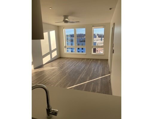 Foto del edificio - 90 Braintree St