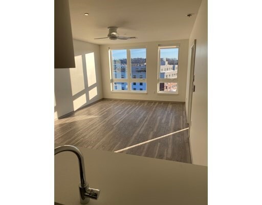 Building Photo - 90 Braintree St