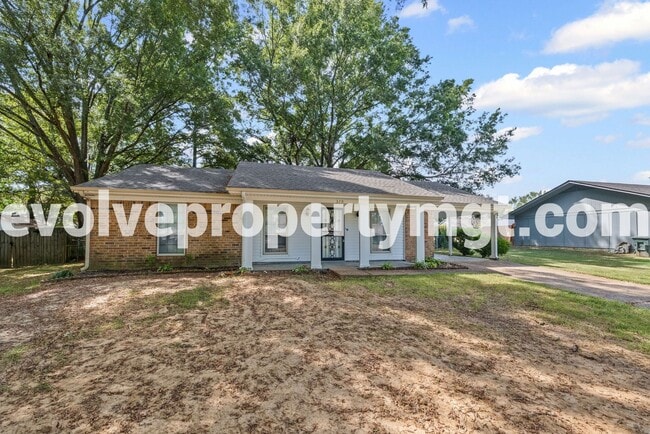 Foto del edificio - Charming Collierville home in PRIME location!