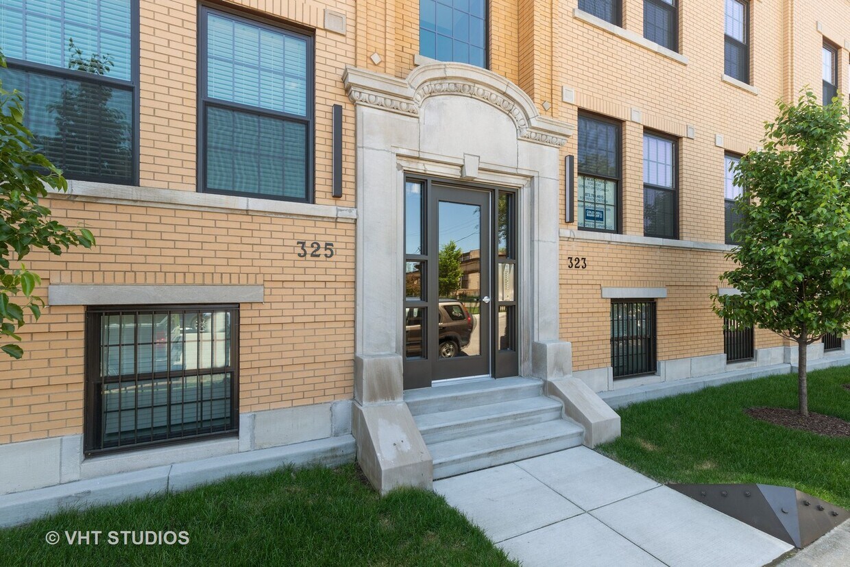 Primary Photo - 325 E 44th St