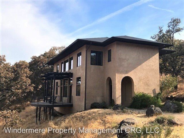 Primary Photo - 4 br, 2.5 bath House - 1607 Catron Rd.