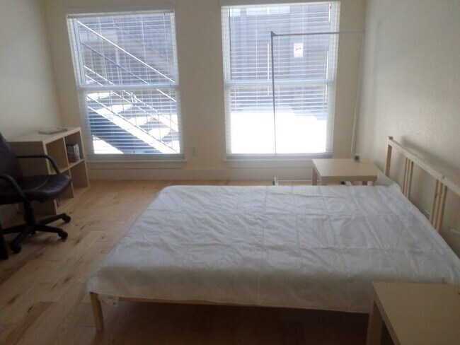 Foto del edificio - 909 Reinli St