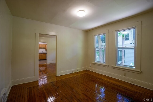 Foto del edificio - 1217.5 Madison St