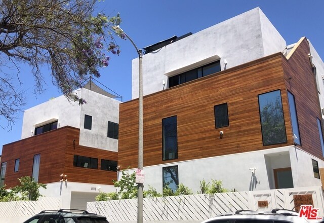 Foto principal - 1545 3/4-644 N Commonwealth Ave