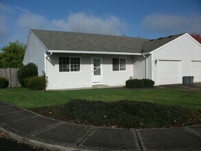 Building Photo - 16208 NE 8th St