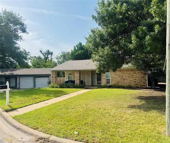 Building Photo - 1204 Mohawk Dr