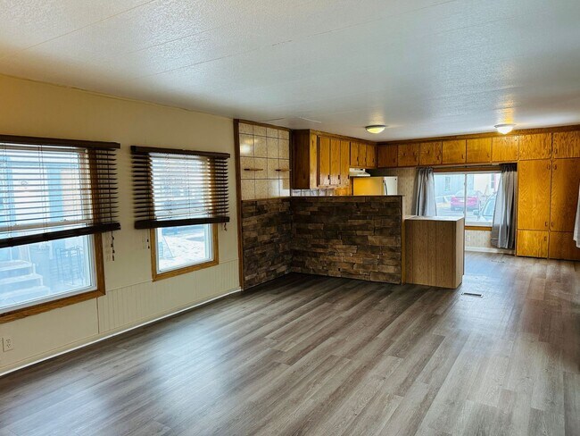 Foto del edificio - 1032 Lake Elmo Dr