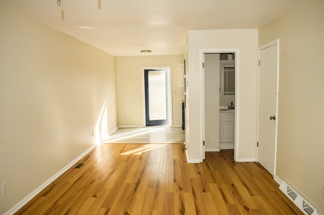 Building Photo - 1426 Territory Trail