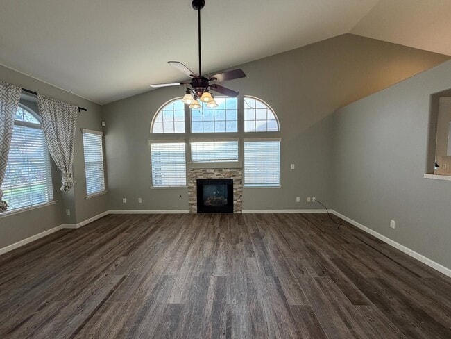 Building Photo - 2785 E Shea Dr