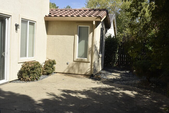 Foto del edificio - 6047 Ventura Way