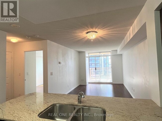 Photo du bâtiment - 75 King William Crescent