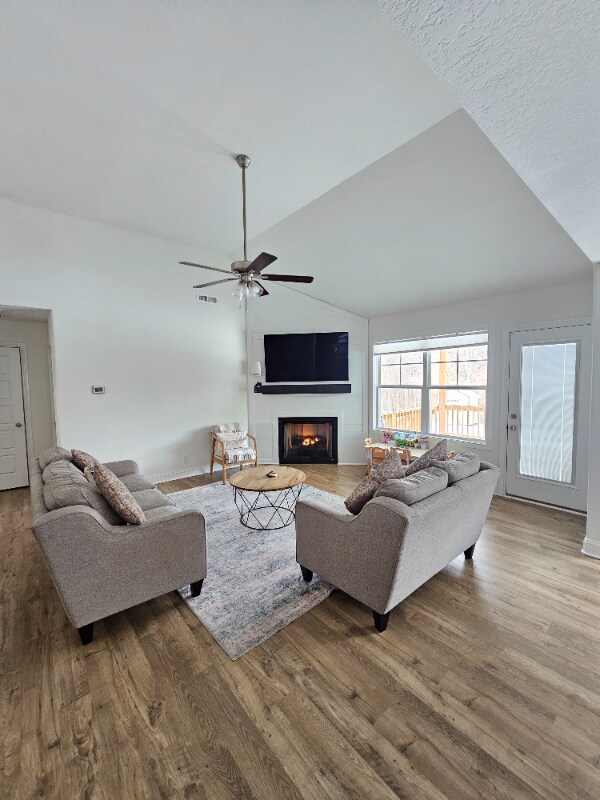 Building Photo - 2373 Bridgeport Wy