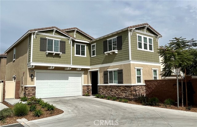 Primary Photo - 16029 Tanzinite Ln