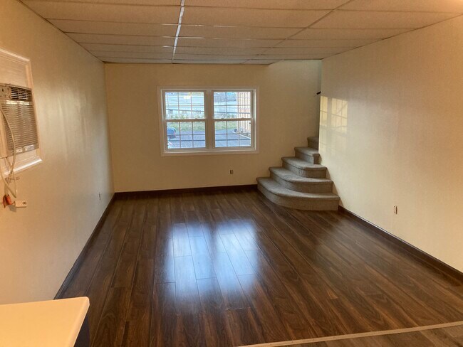 Foto del edificio - 401 Elm Ave