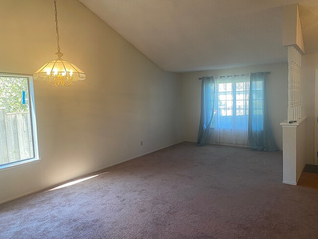 Building Photo - 4932 Buckboard Way