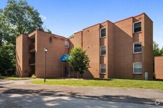 Building Photo - 904 Brightwood Manor Dr