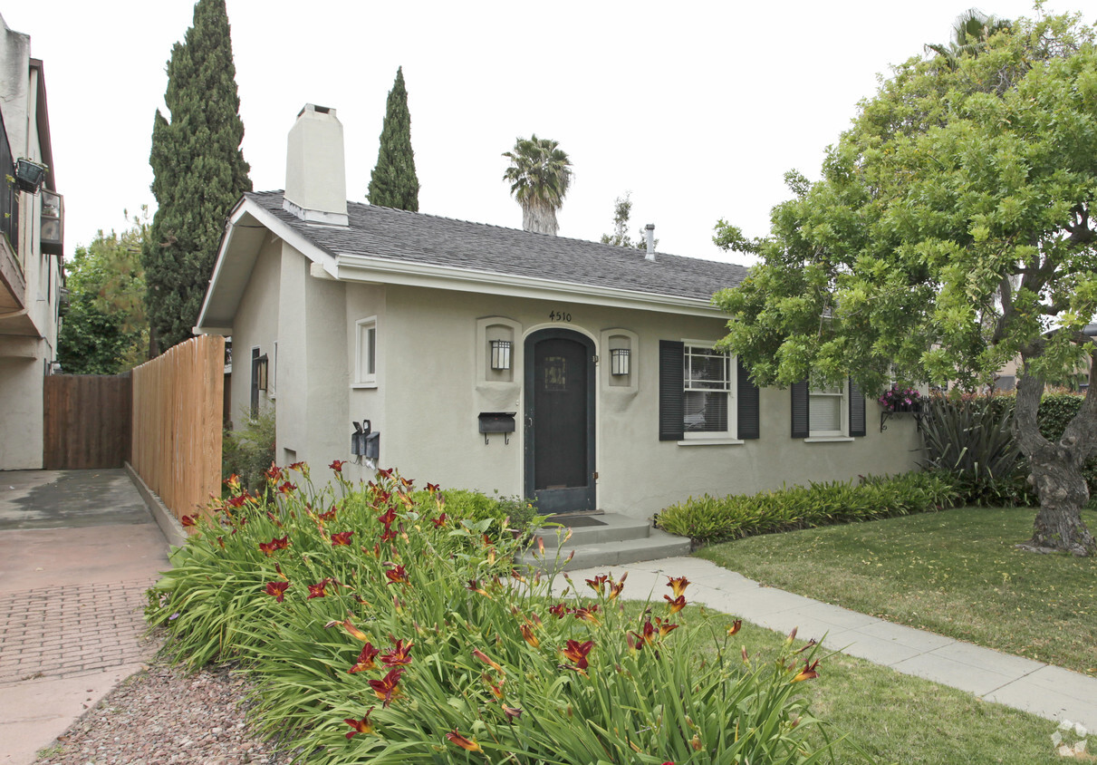 Foto principal - 4510 Alabama St