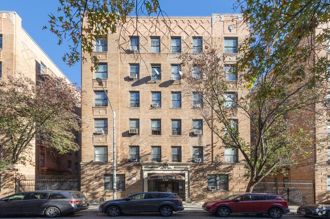 Building Photo - 2186 Cruger Ave