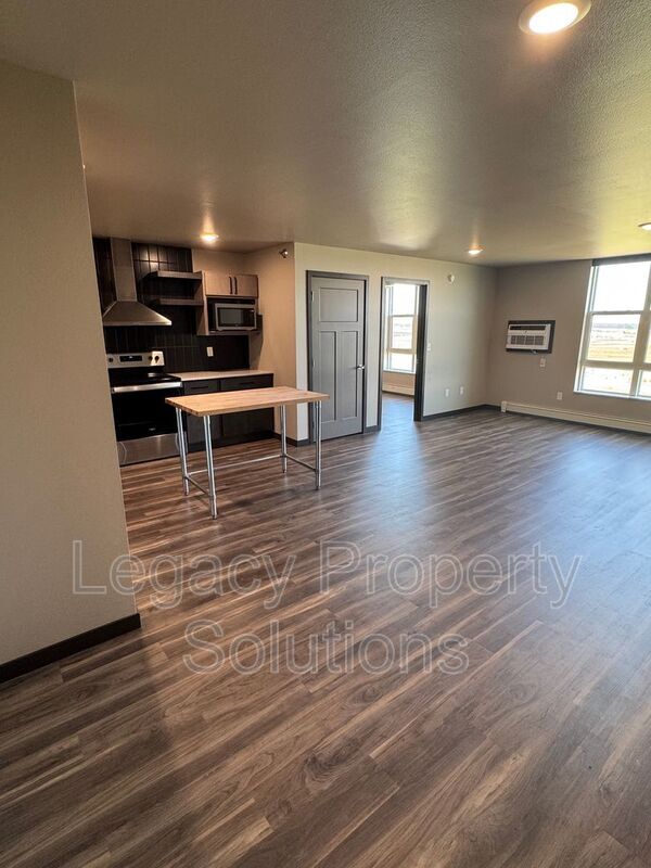 Foto del edificio - 220 E Greenfield Ln
