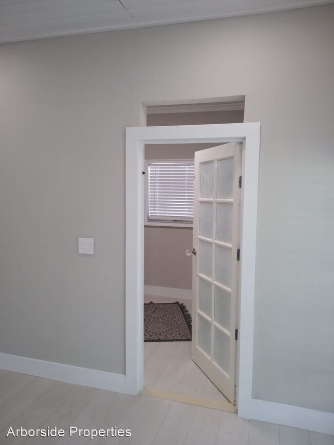 Foto del edificio - 1 br, 1 bath Apartment - 4009 Shady Oak Ct
