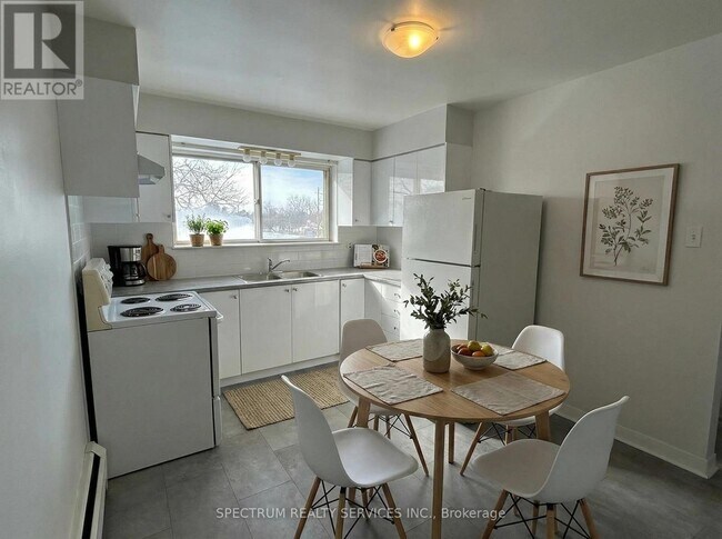 Building Photo - 357 Connaught St