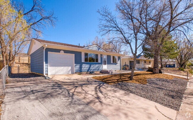 Building Photo - 3-Bedroom Home with Garage and Fenced Yard...