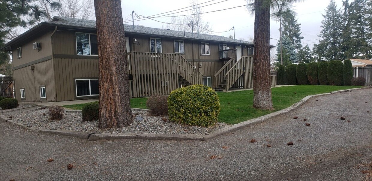 Foto principal - Great Spokane Valley Location-2 bed 1 bath...
