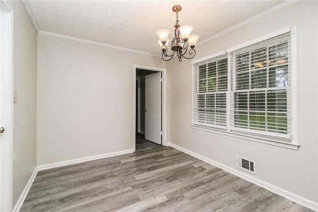 Building Photo - 35 Quails Ct