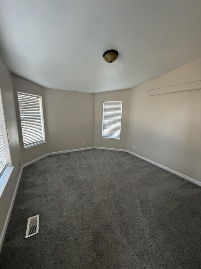 Foto del edificio - Country Living in this 4x2 Home