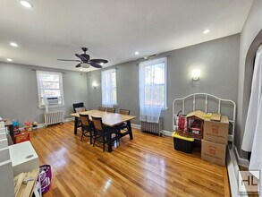 Building Photo - 44 AVENUE