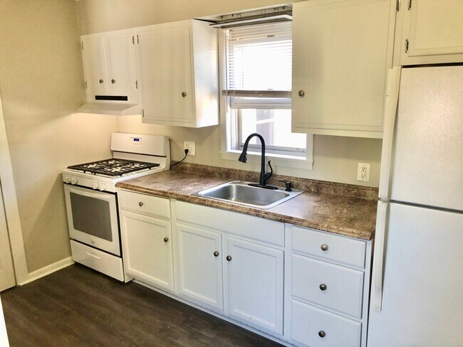 Kitchen - 424 W Church St