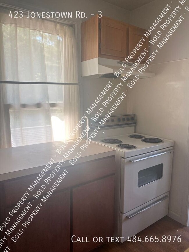 Foto del edificio - 423 Jonestown Rd