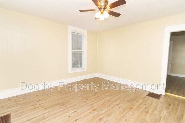 Foto del edificio - 2612 E 19th St