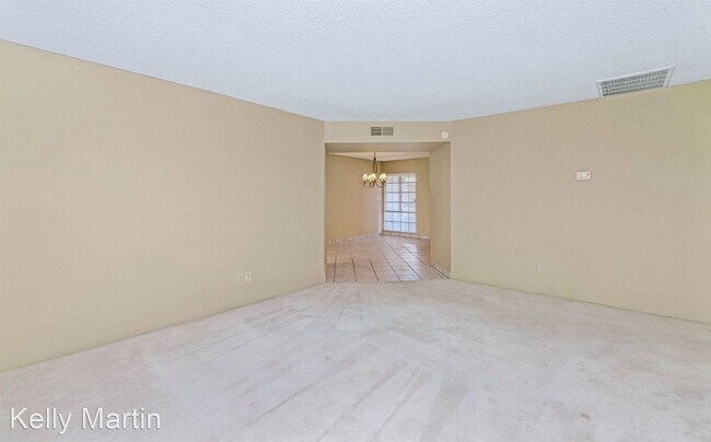 Foto del edificio - 2 br, 2 bath House - 5219 N 24th St #203