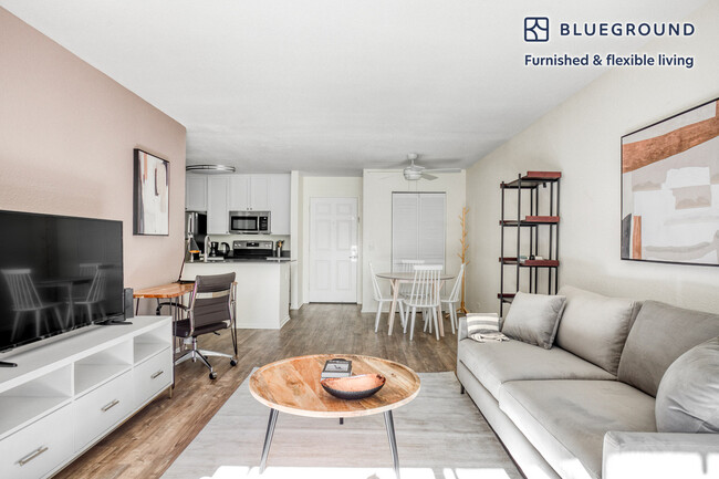 Foto del edificio - 333 1st St
