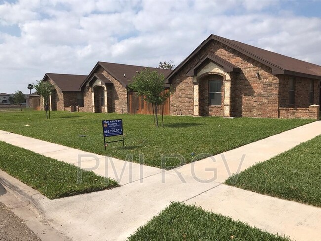 Building Photo - 306 W Amy Dr
