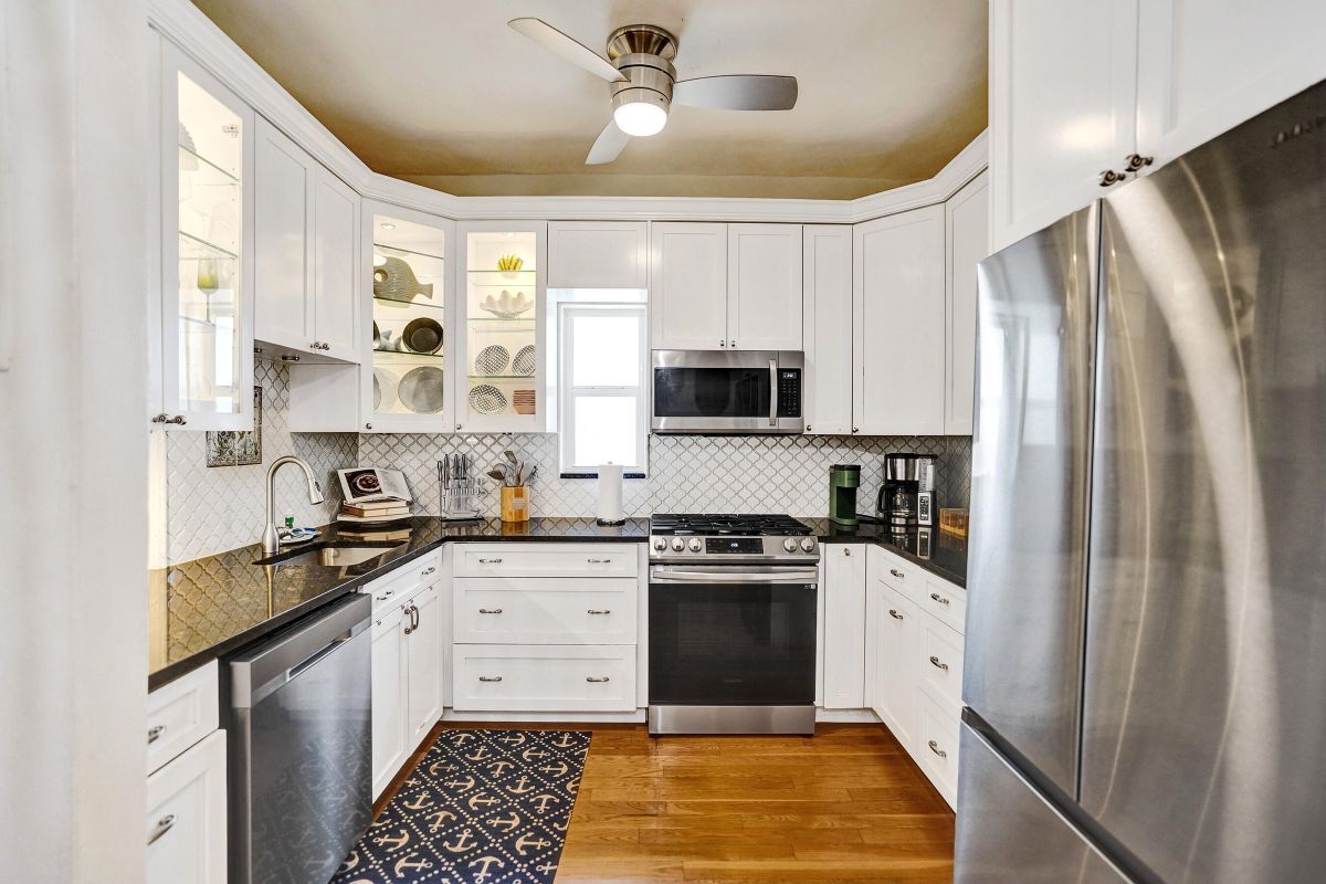 Foto principal - 901 N B St