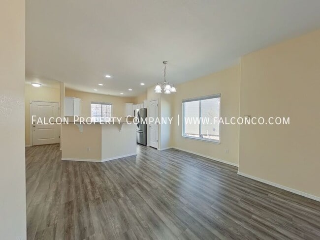 Building Photo - 10151 Silver Stirrup Dr