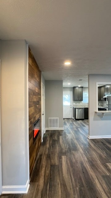 Building Photo - Newly Renovated Duplex for Rent
