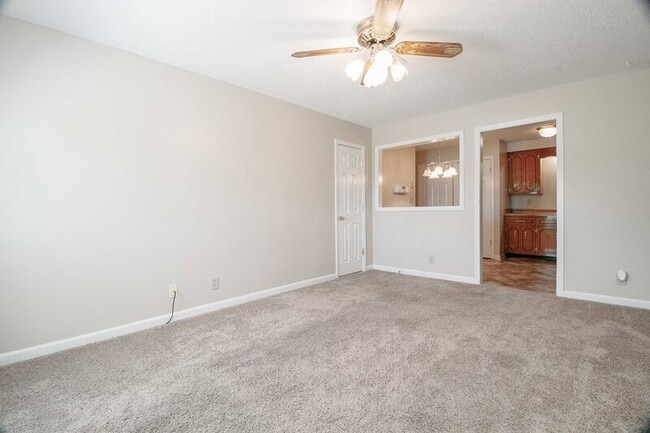 Foto del edificio - 3059 Woody Ln