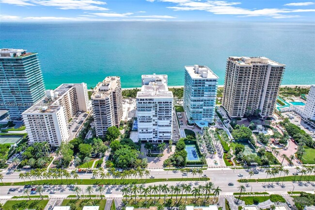 Foto del edificio - 10155 Collins Ave