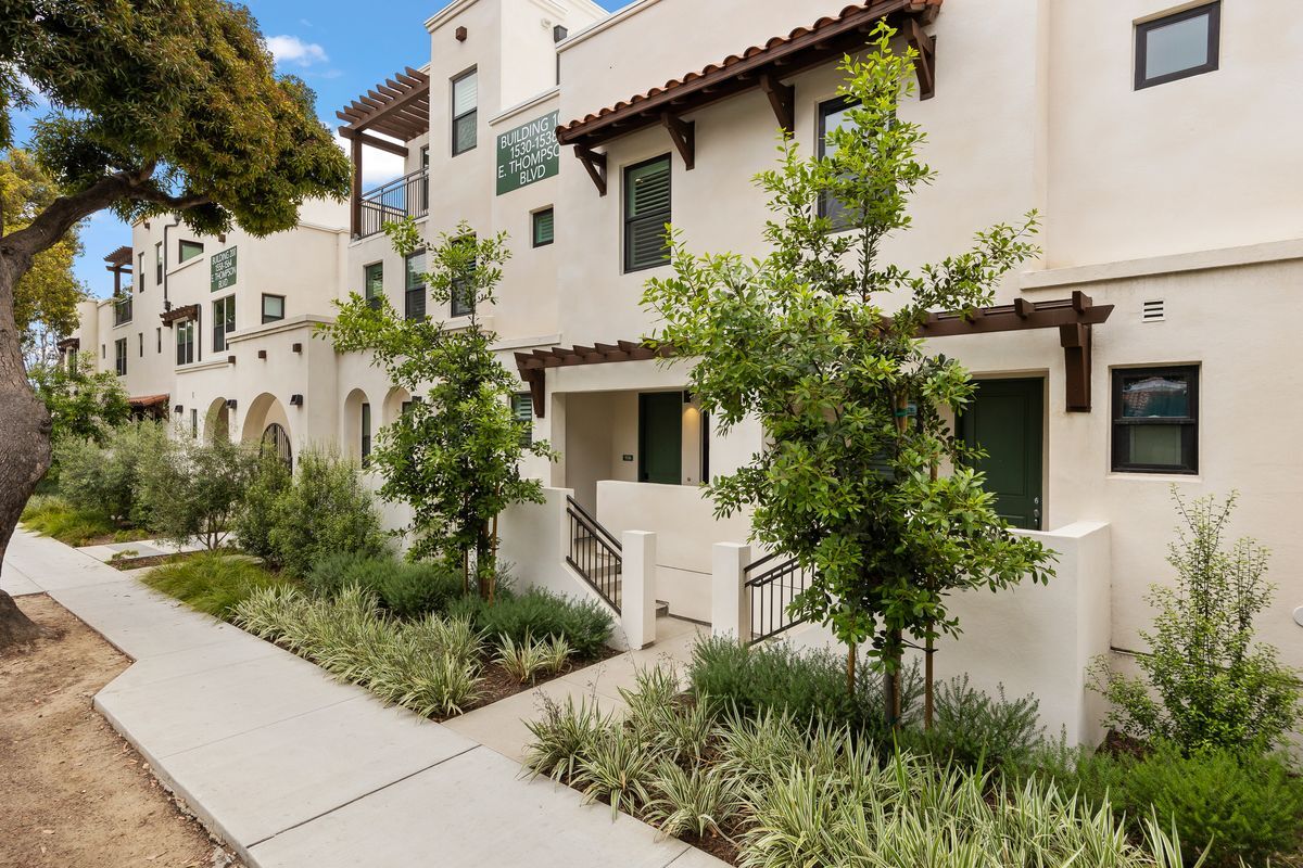 Foto principal - 1536 E Thompson Blvd