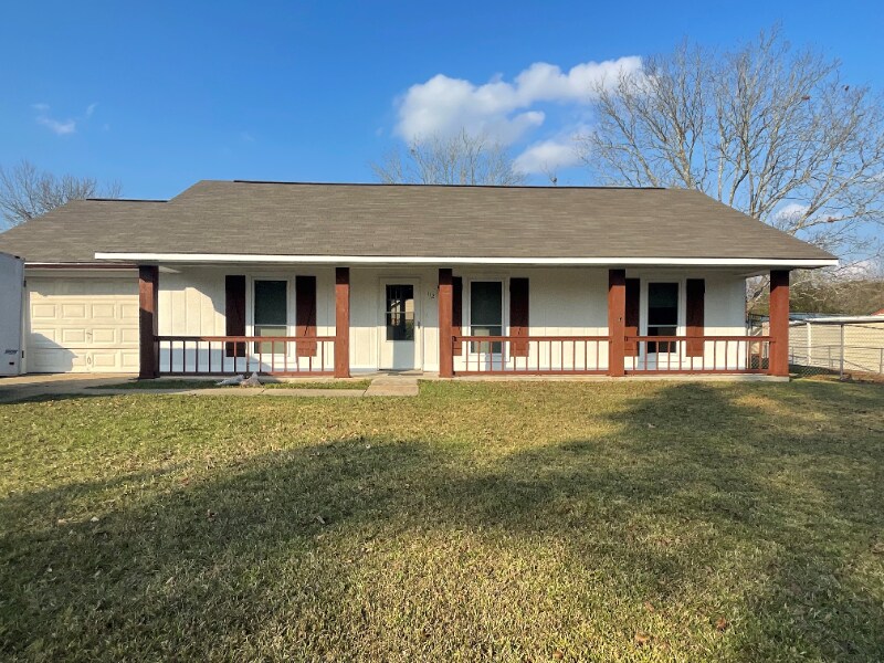 112 Clarence Ave, New Llano, LA 71461 House for Rent in New Llano, LA